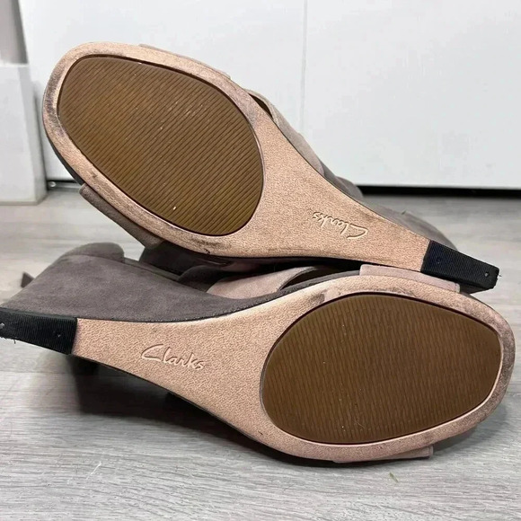 Clark’s Suede Wedge Heel Cushion Plus Sandals Style Ysabelle Jules Size 8.5M - Picture 6 of 9